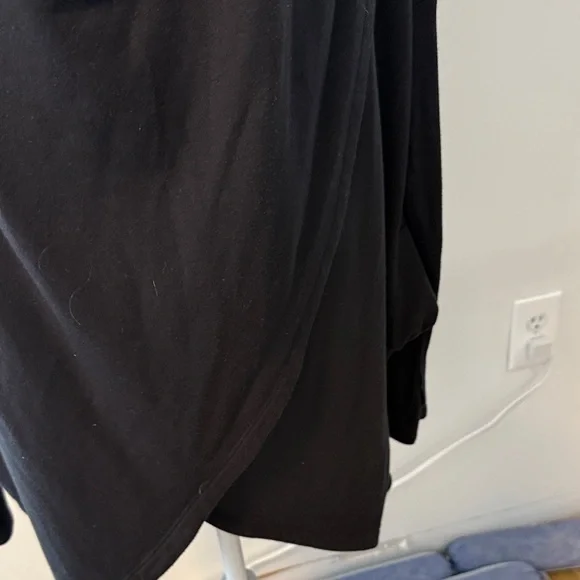 Athleta Black Hoodie Wrap Sweatshirt Size XL - Picture 3 of 7